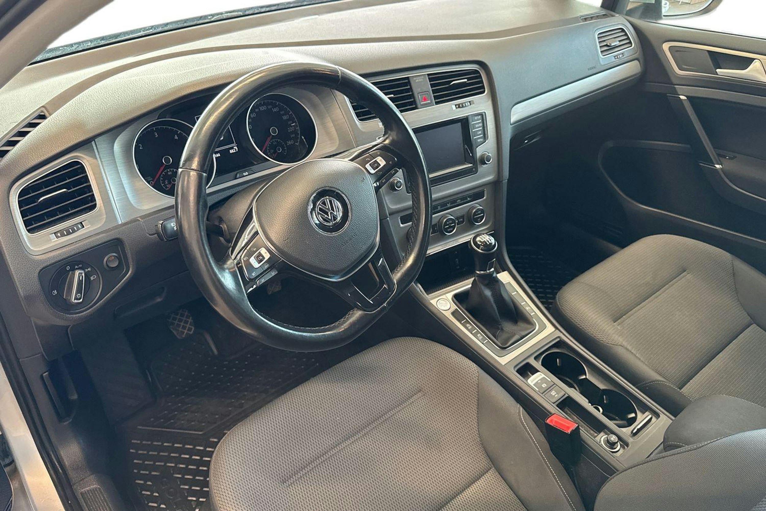 Hopea Volkswagen GOLF 2015 kuva 7.