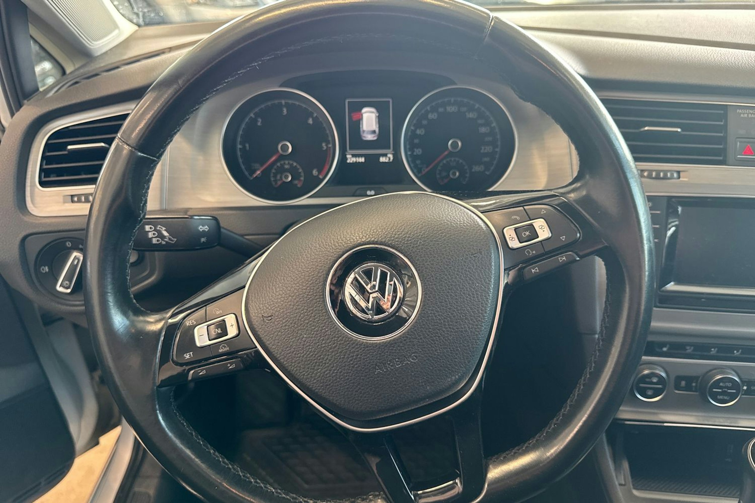 Hopea Volkswagen GOLF 2015 kuva 14.