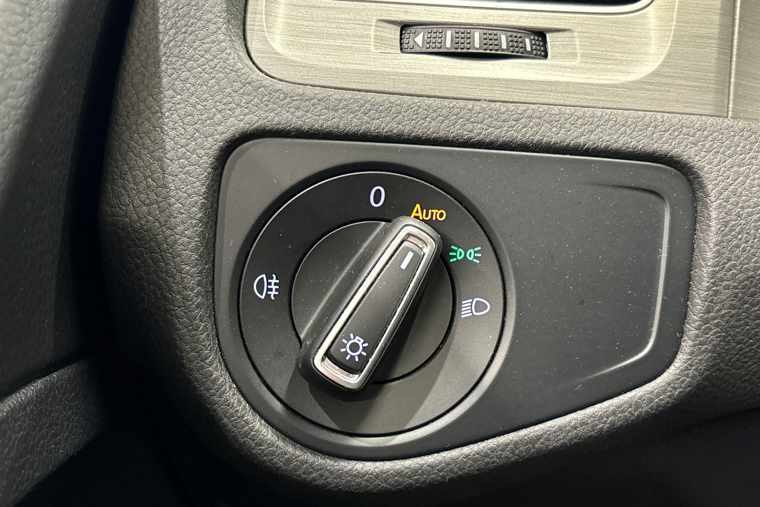 hopea Volkswagen Golf 2015 kuva 25.