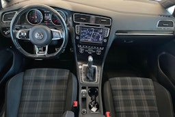 Musta Volkswagen GOLF 2015 kuva 7.
