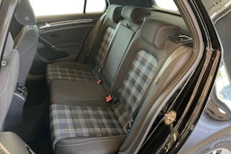 Musta Volkswagen GOLF 2015 kuva 8.
