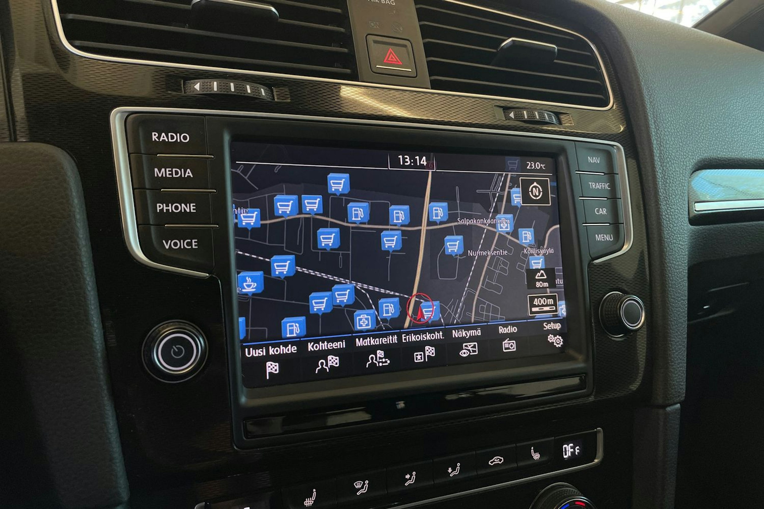 Musta Volkswagen GOLF 2015 kuva 18.