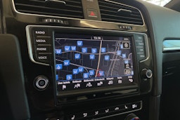 Musta Volkswagen GOLF 2015 kuva 18.