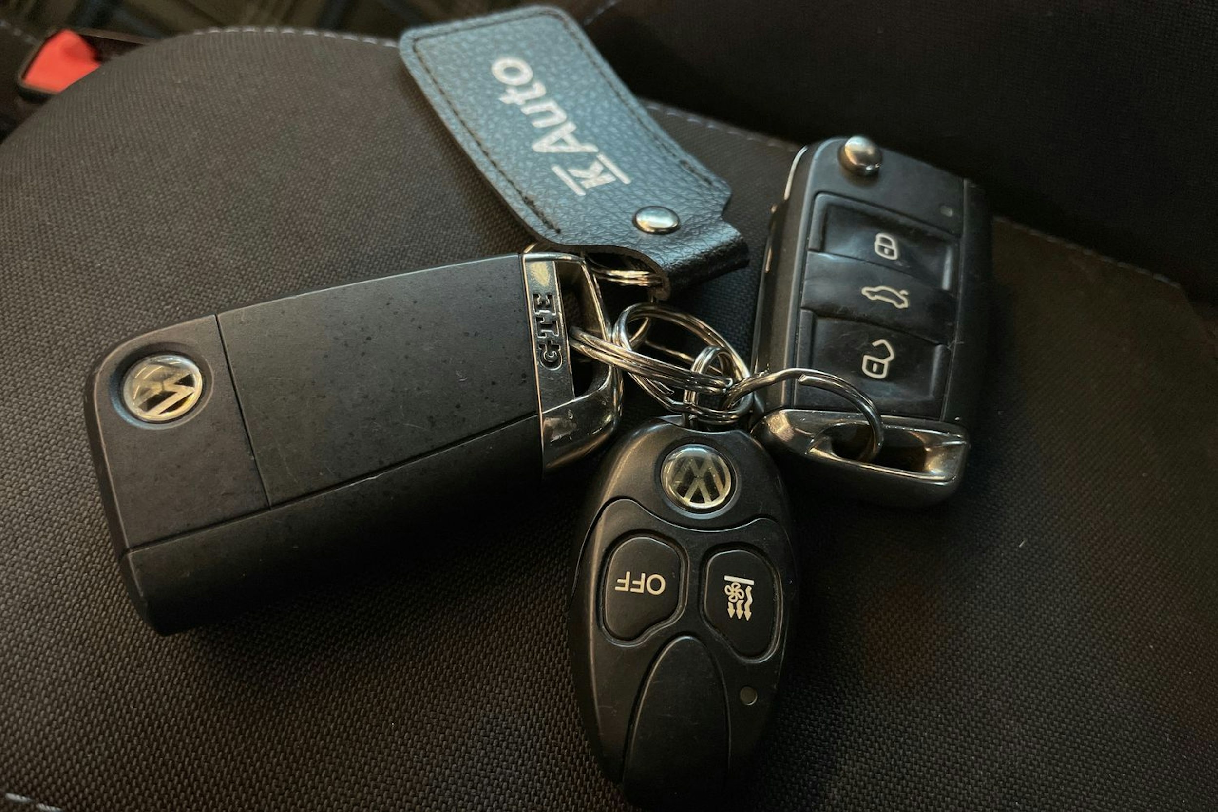Musta Volkswagen GOLF 2015 kuva 21.