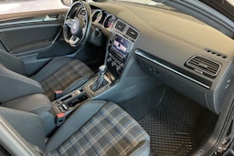 Musta Volkswagen GOLF 2015 kuva 23.