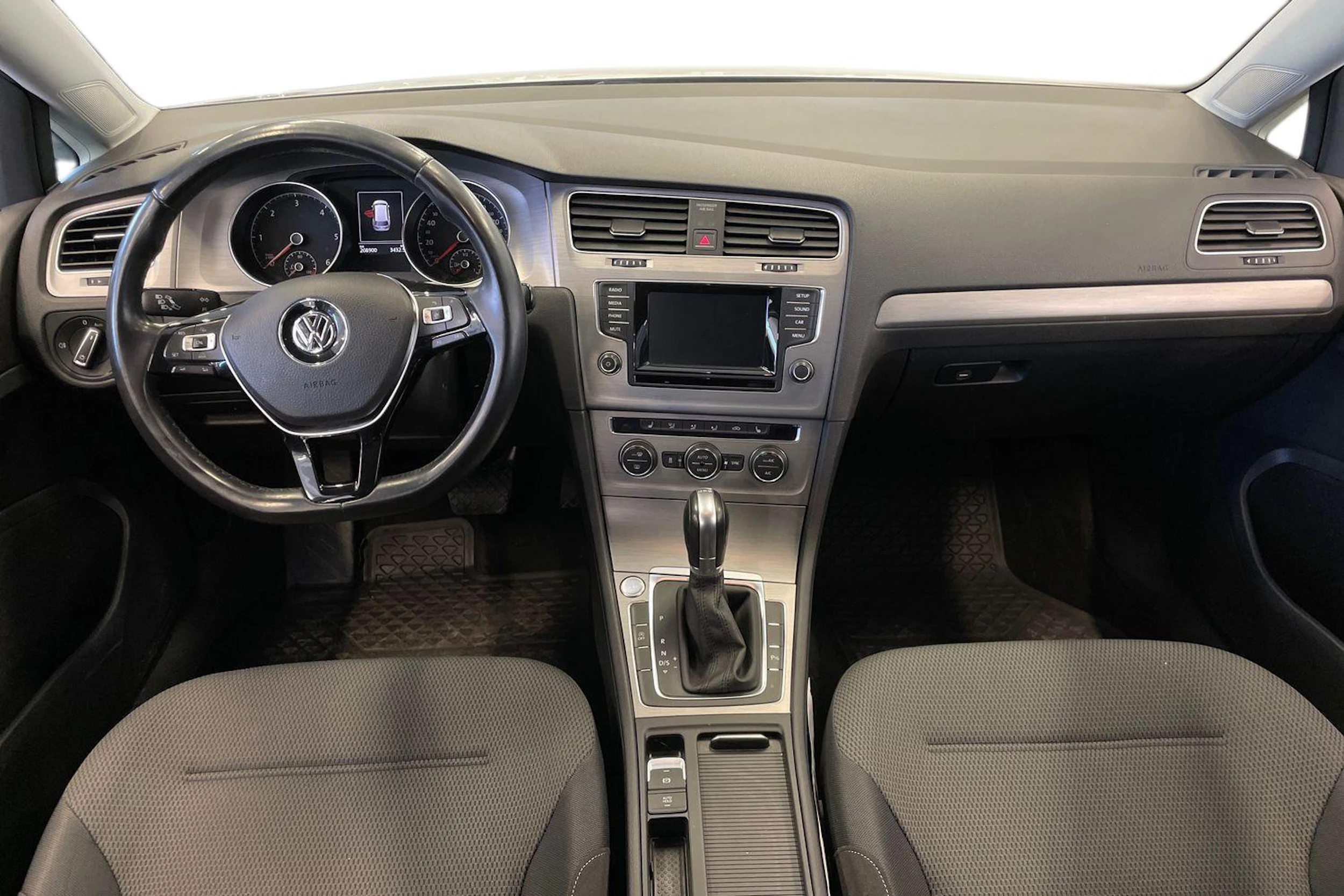 Valkoinen Volkswagen GOLF 2015 kuva 7.