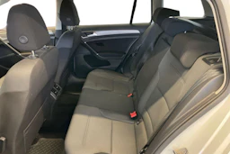 Valkoinen Volkswagen GOLF 2015 kuva 8.