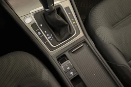 Valkoinen Volkswagen GOLF 2015 kuva 16.