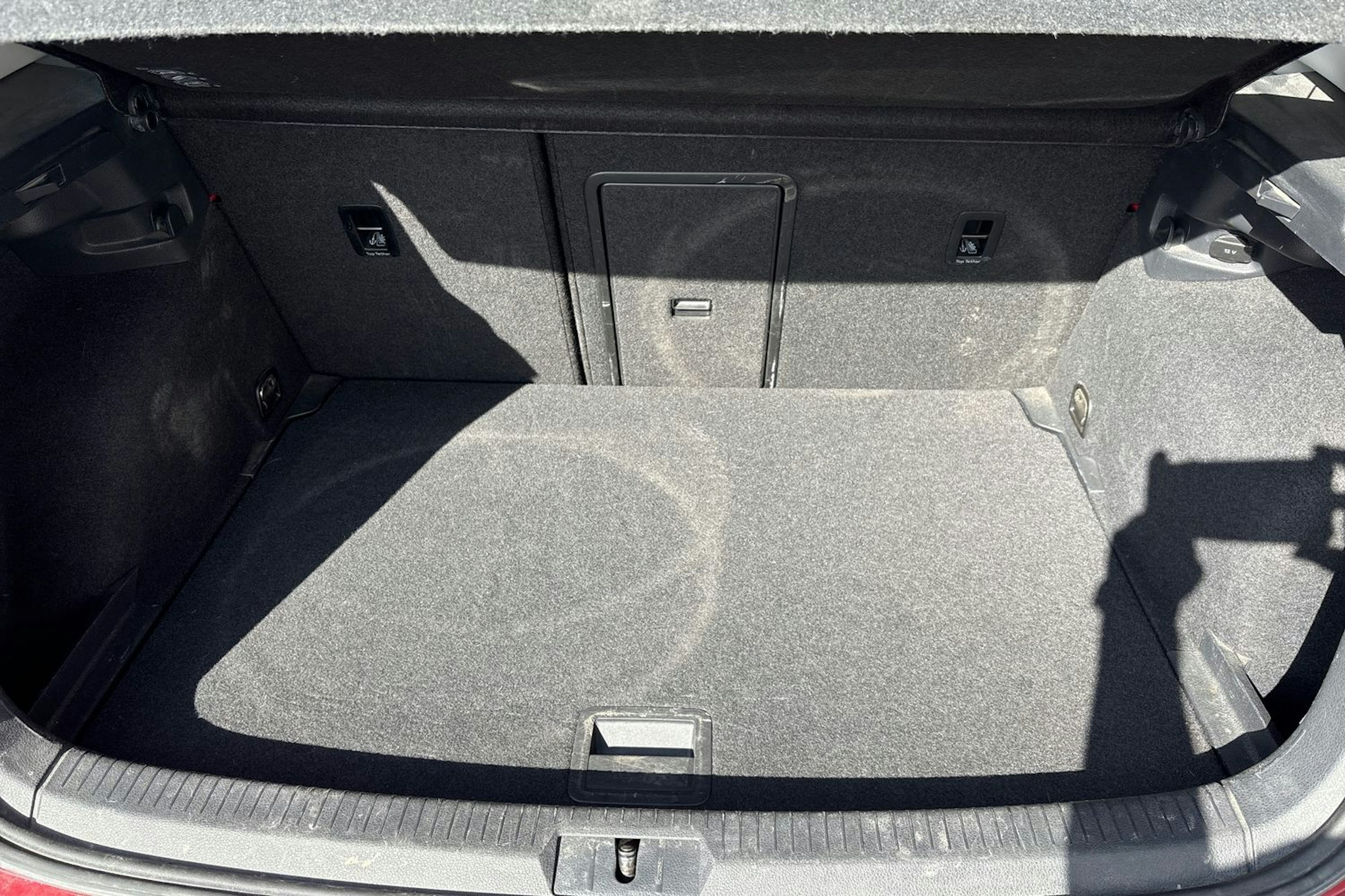 Punainen Volkswagen GOLF 2015 kuva 15.