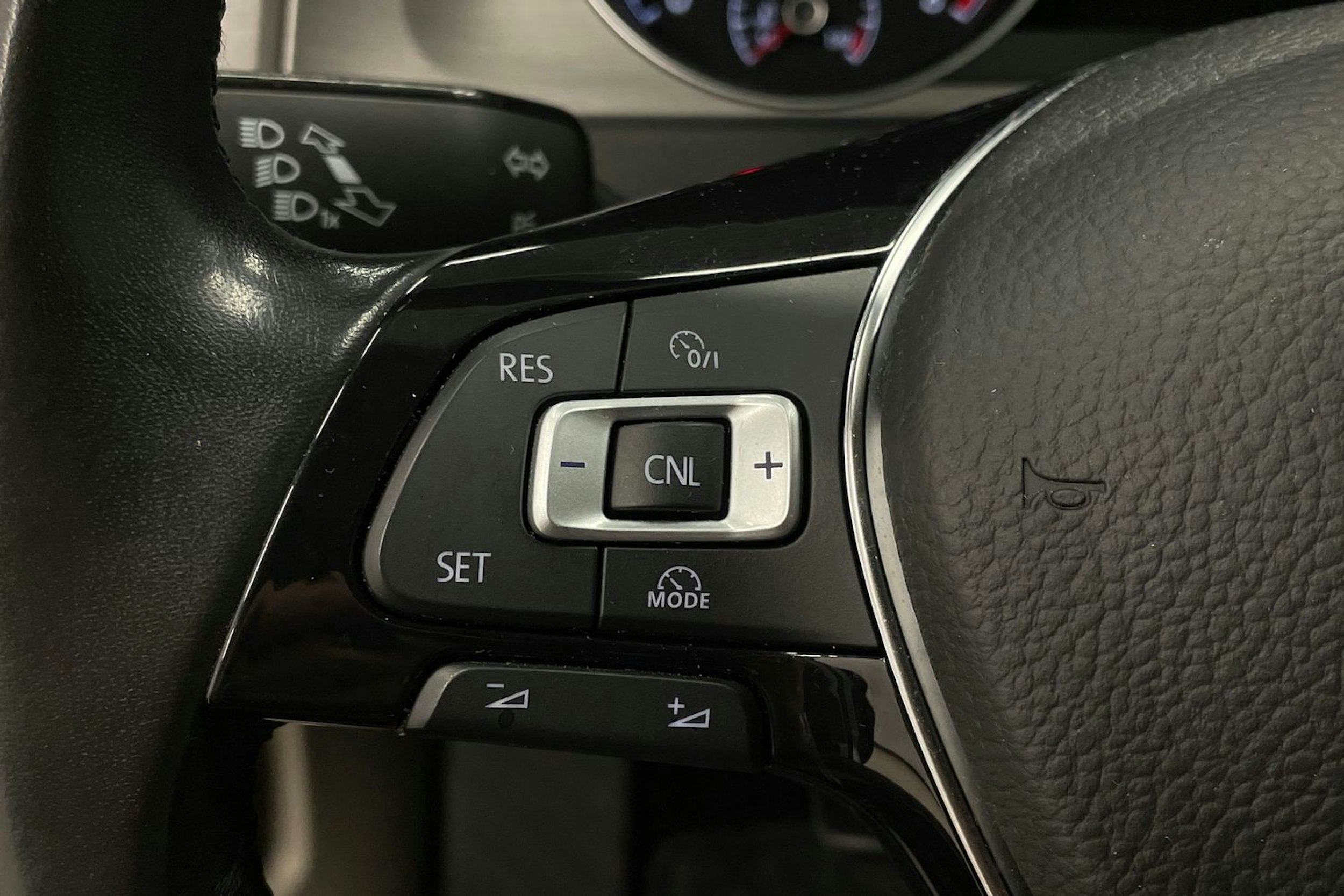 Harmaa Volkswagen GOLF 2015 kuva 17.