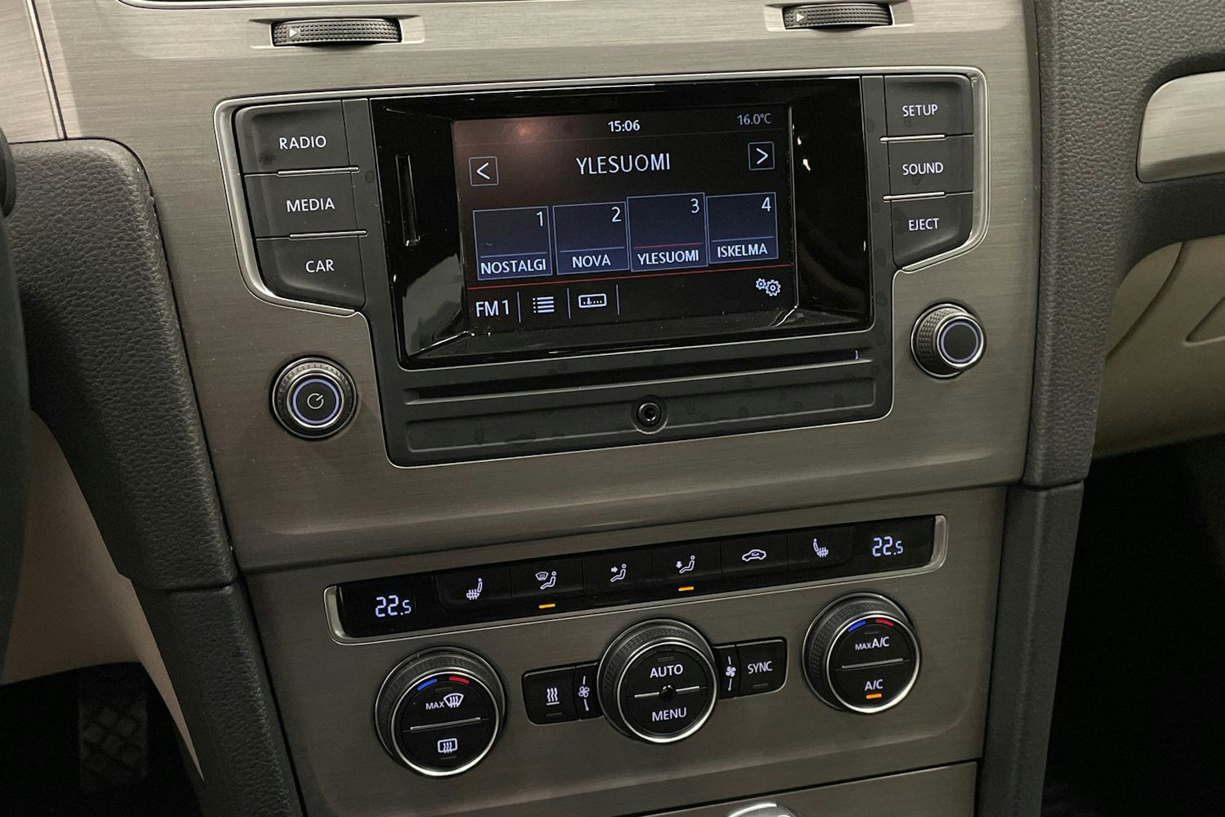 Harmaa Volkswagen GOLF 2015 kuva 20.