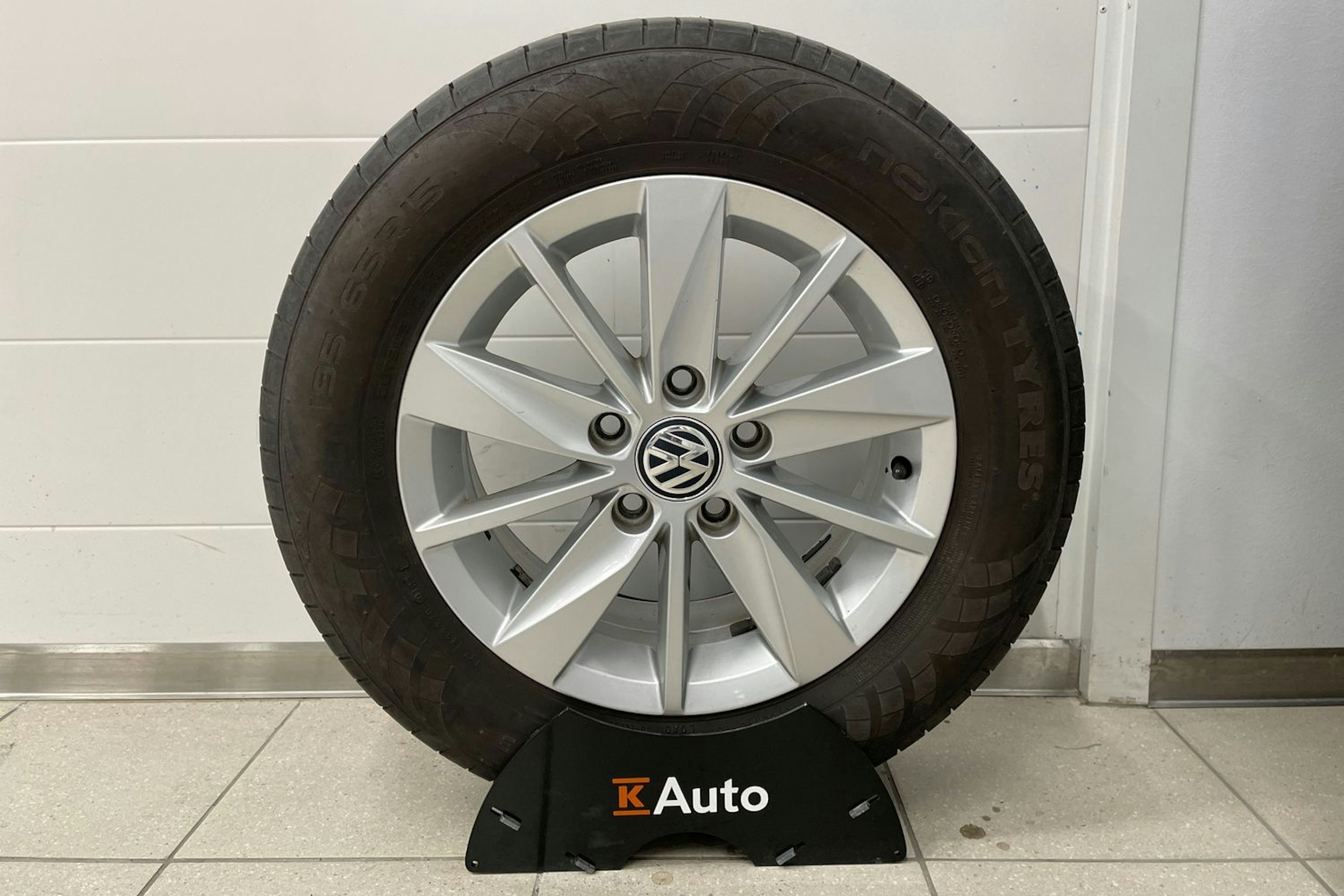 Harmaa Volkswagen GOLF 2015 kuva 24.