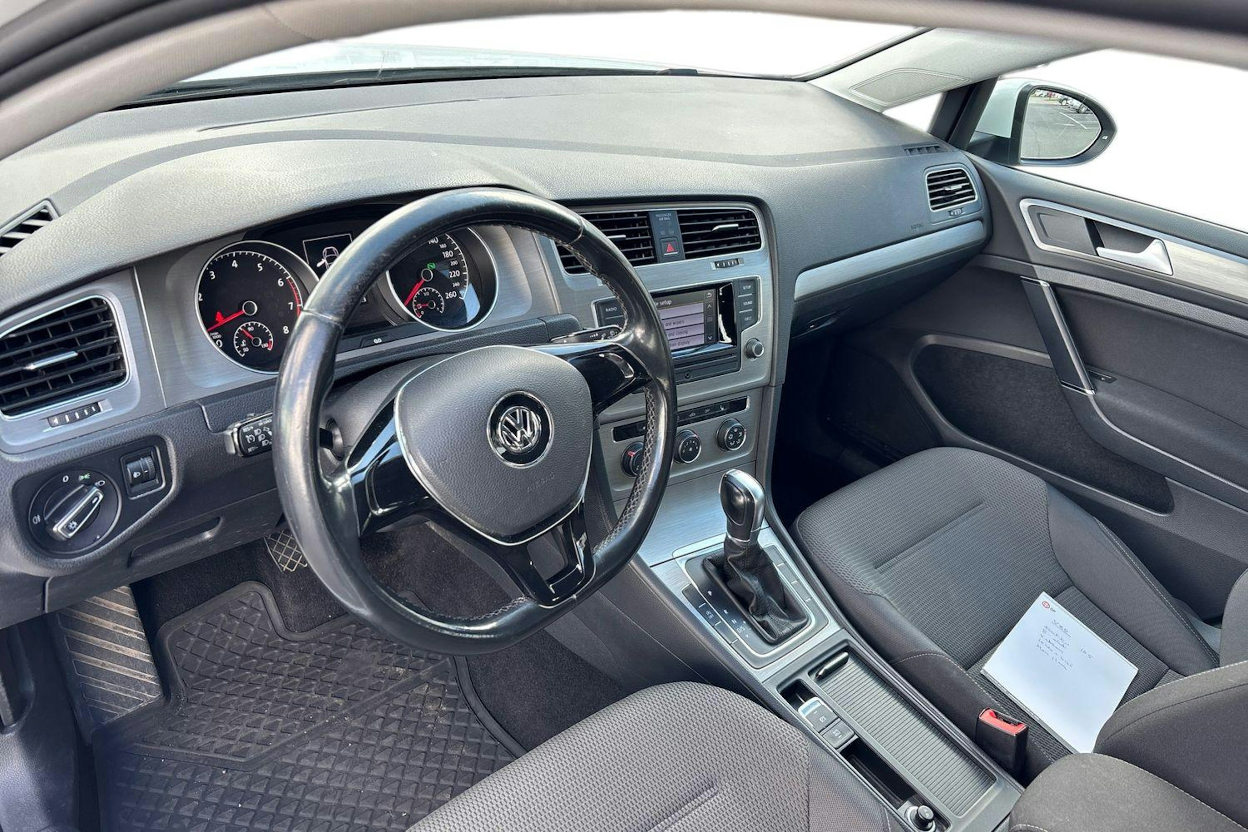 valkoinen Volkswagen Golf 2015 kuva 3.