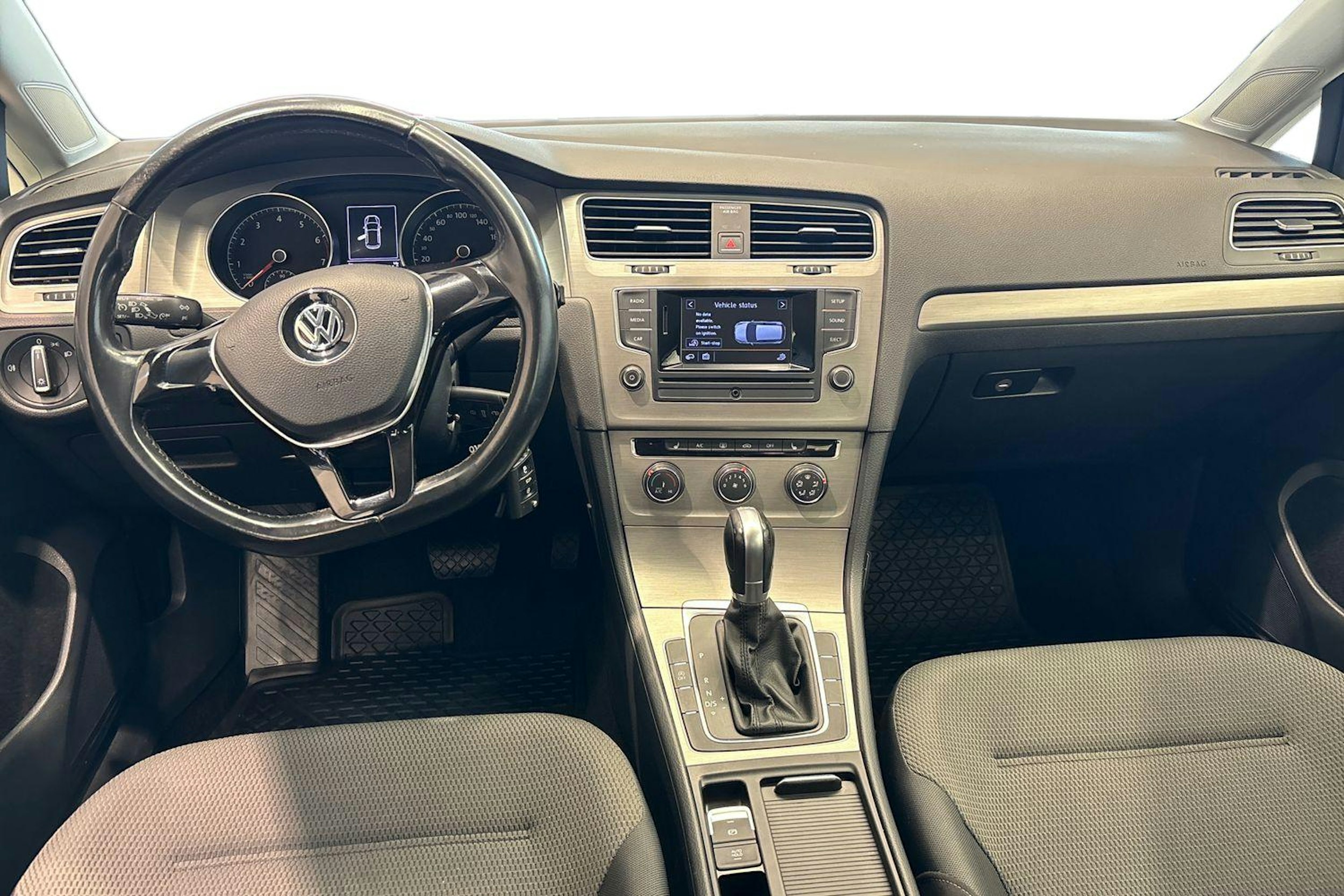 valkoinen Volkswagen Golf 2015 kuva 9.
