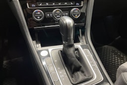 Musta Volkswagen GOLF 2015 kuva 21.