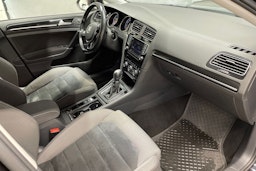 Musta Volkswagen GOLF 2015 kuva 26.