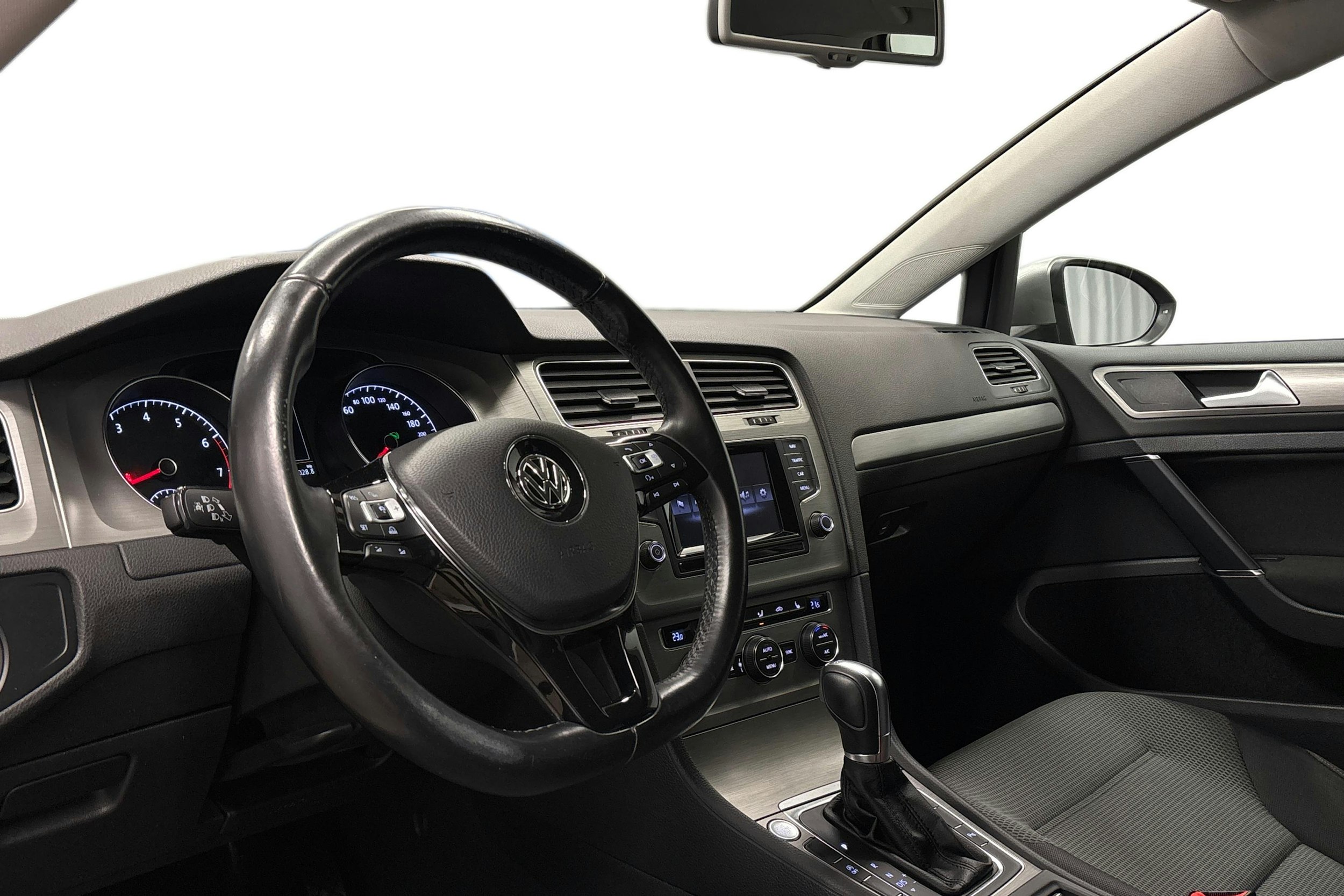 harmaa Volkswagen Golf 2015 kuva 7.