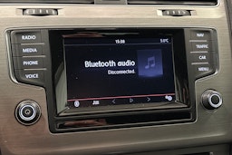 harmaa Volkswagen Golf 2015 kuva 23.