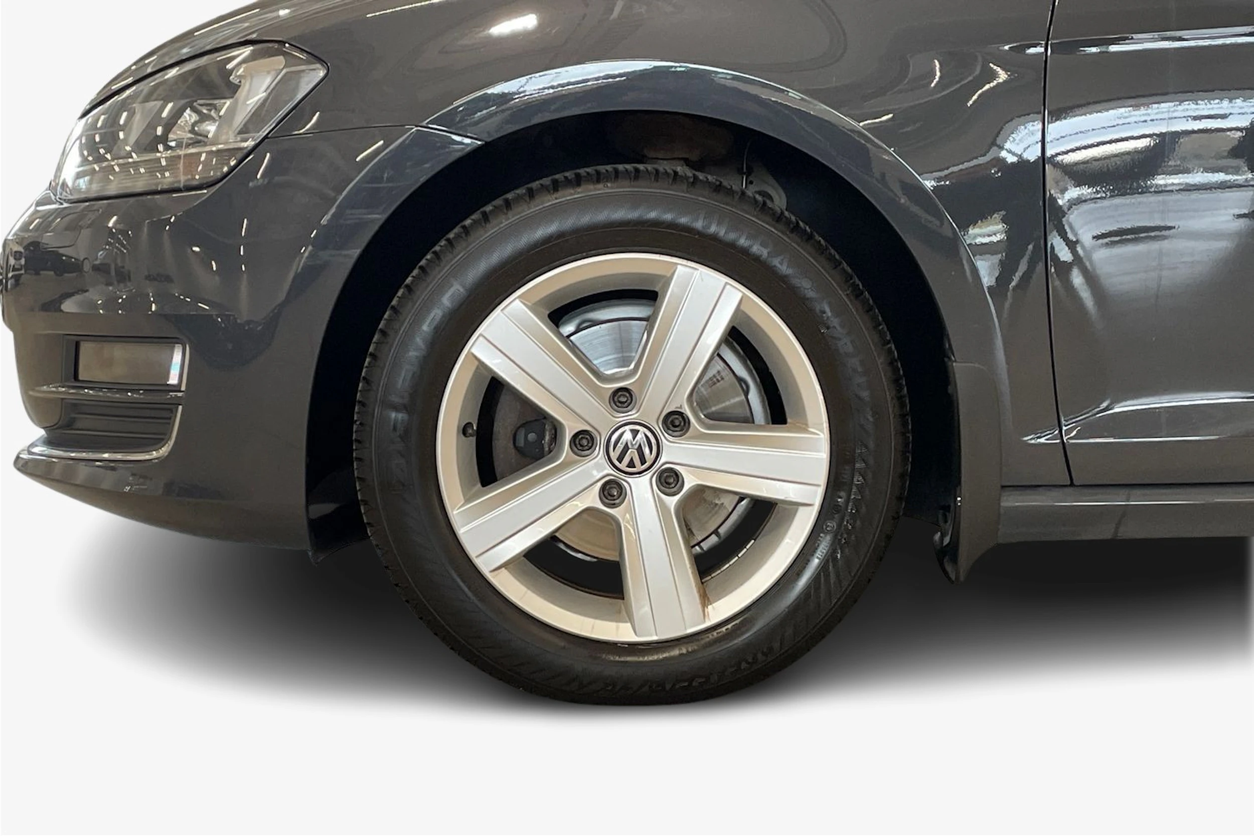 harmaa Volkswagen Golf 2015 kuva 9.