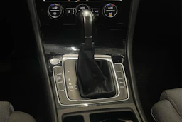 harmaa Volkswagen Golf 2015 kuva 19.