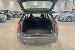 harmaa Volkswagen Golf 2015 kuva 26.