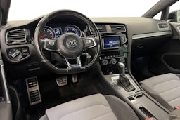 musta Volkswagen Golf 2015 kuva 6.