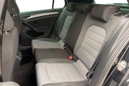 musta Volkswagen Golf 2015 kuva 8.