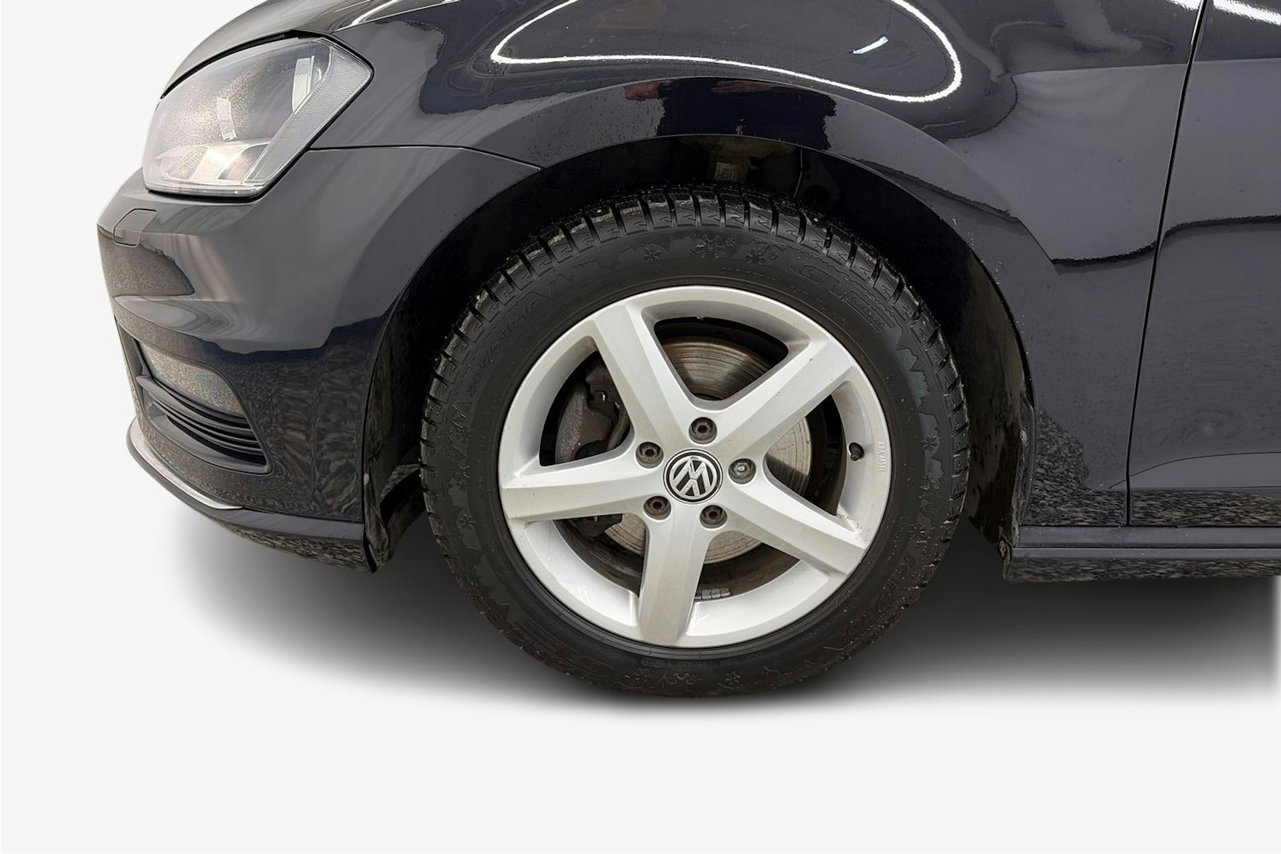 musta Volkswagen Golf 2015 kuva 9.