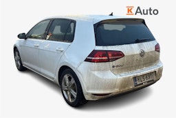 valkoinen Volkswagen Golf 2015 kuva 2.