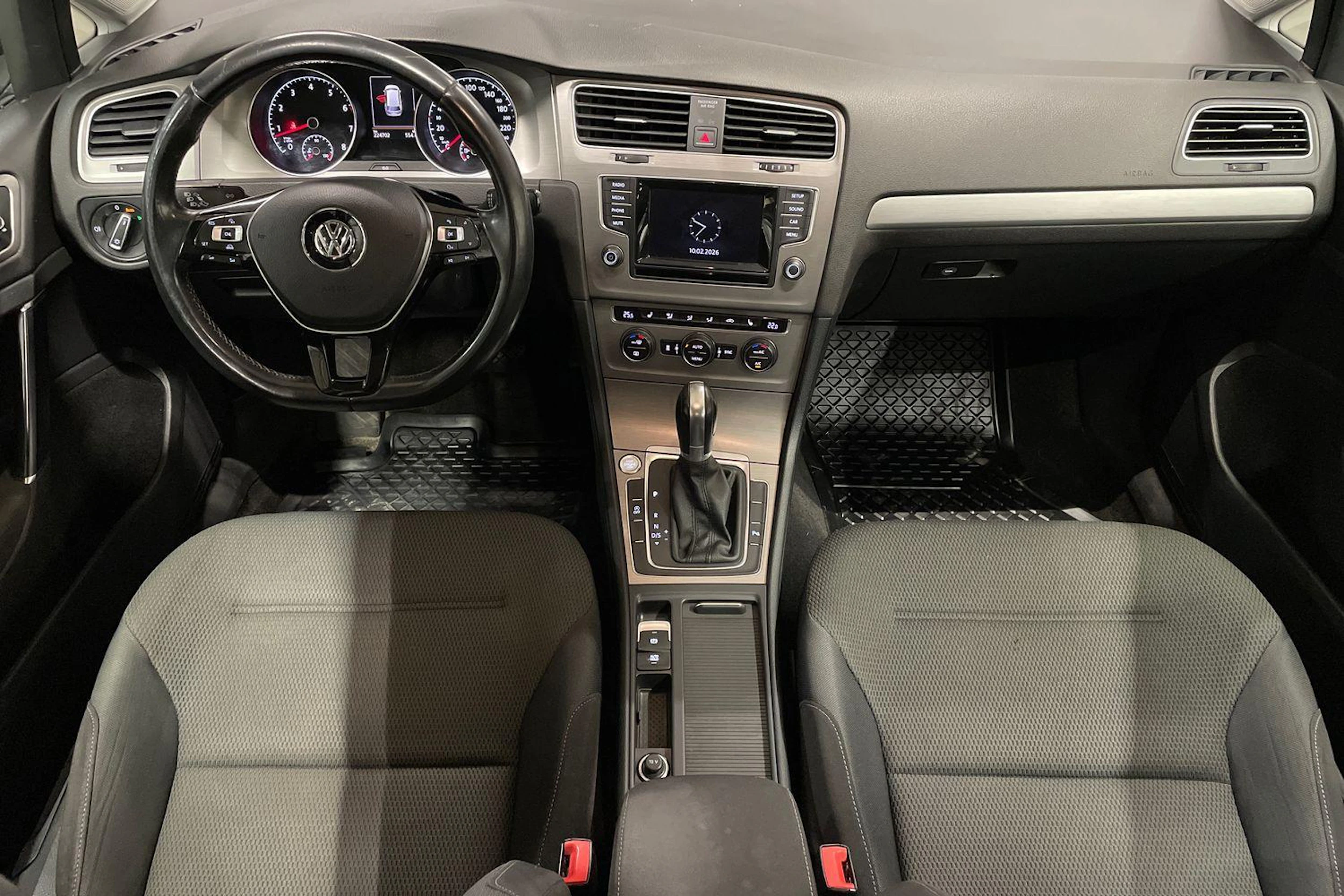 harmaa Volkswagen Golf 2015 kuva 7.