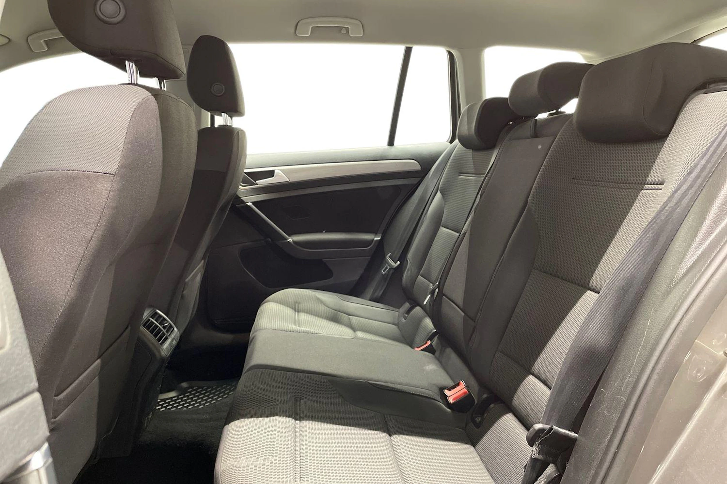 harmaa Volkswagen Golf 2015 kuva 8.