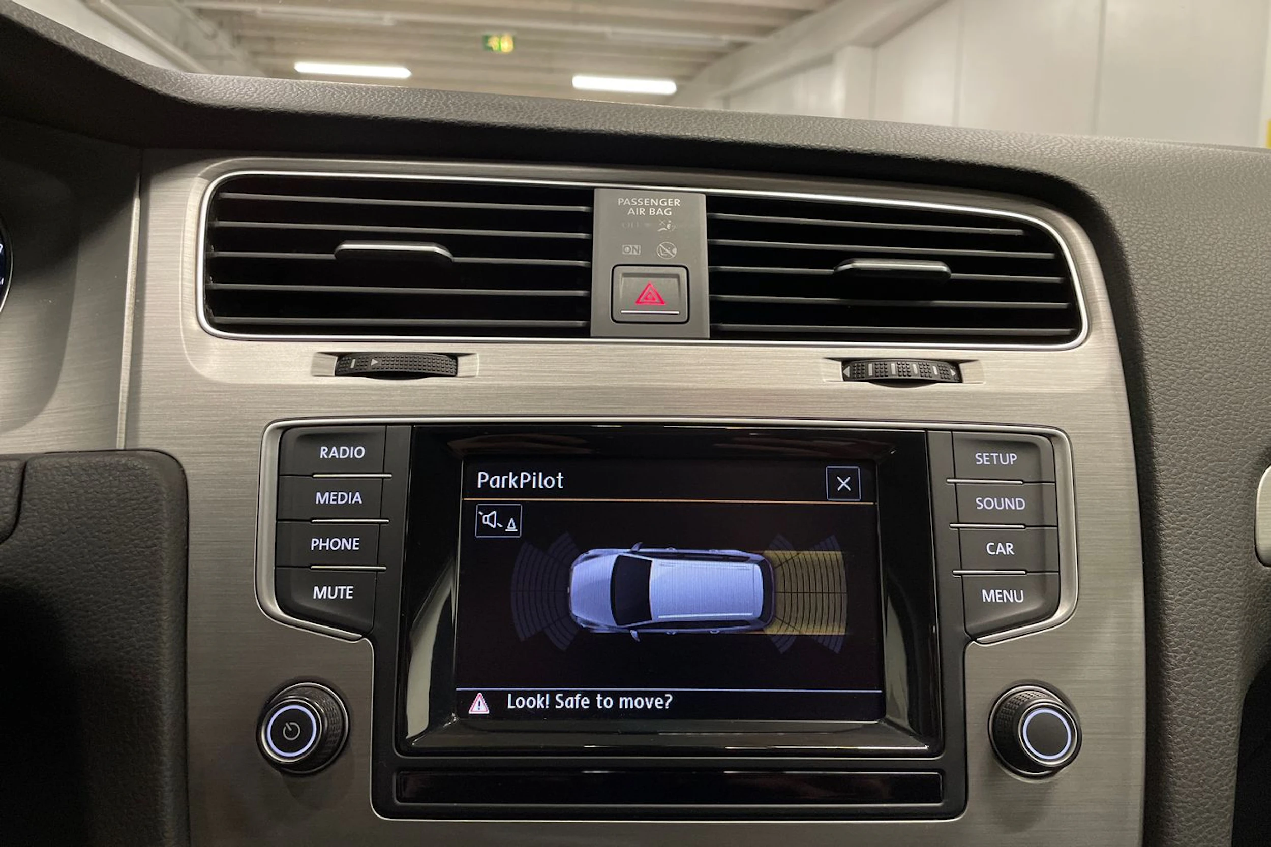 harmaa Volkswagen Golf 2015 kuva 17.