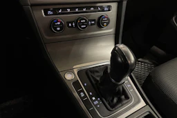 harmaa Volkswagen Golf 2015 kuva 18.