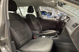 harmaa Volkswagen Golf 2015 kuva 23.