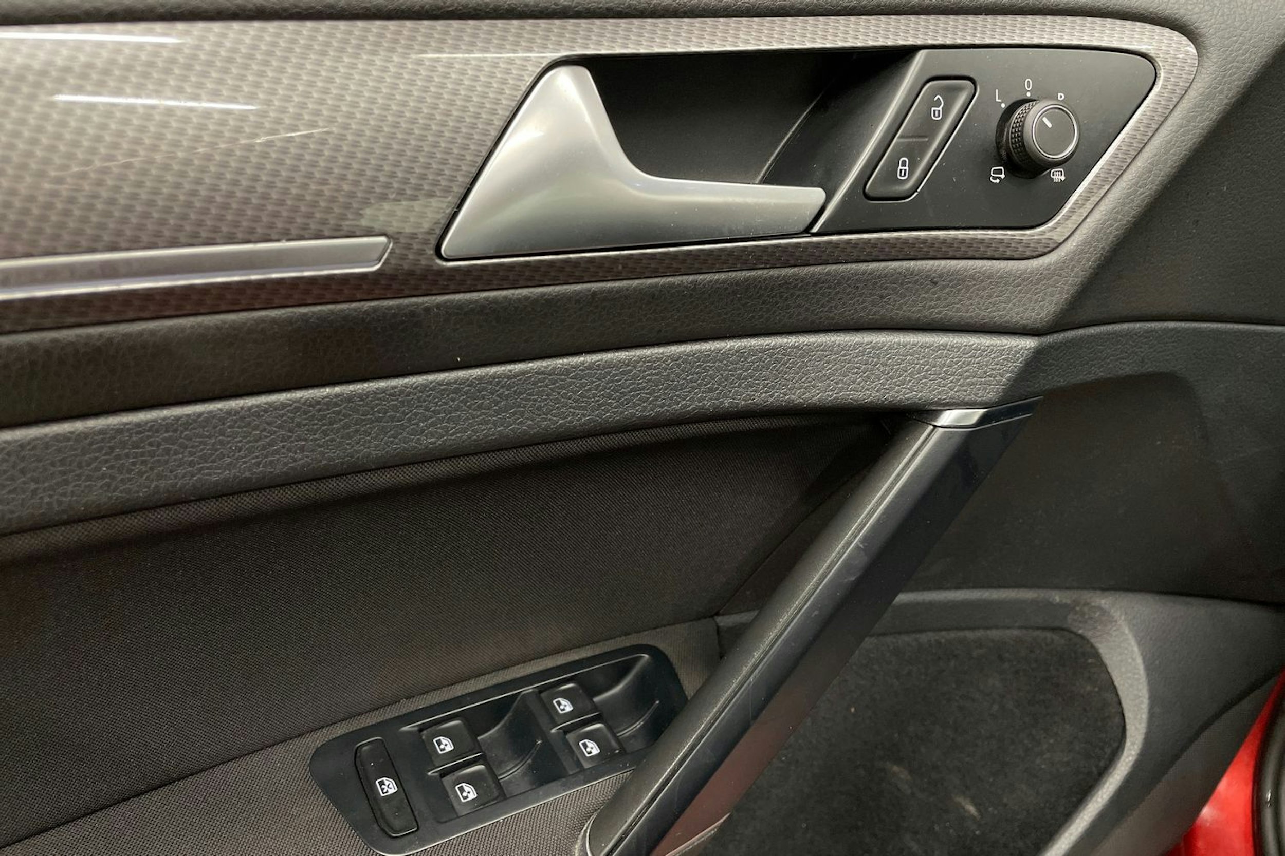 met. punainen Volkswagen Golf 2016 kuva 25.