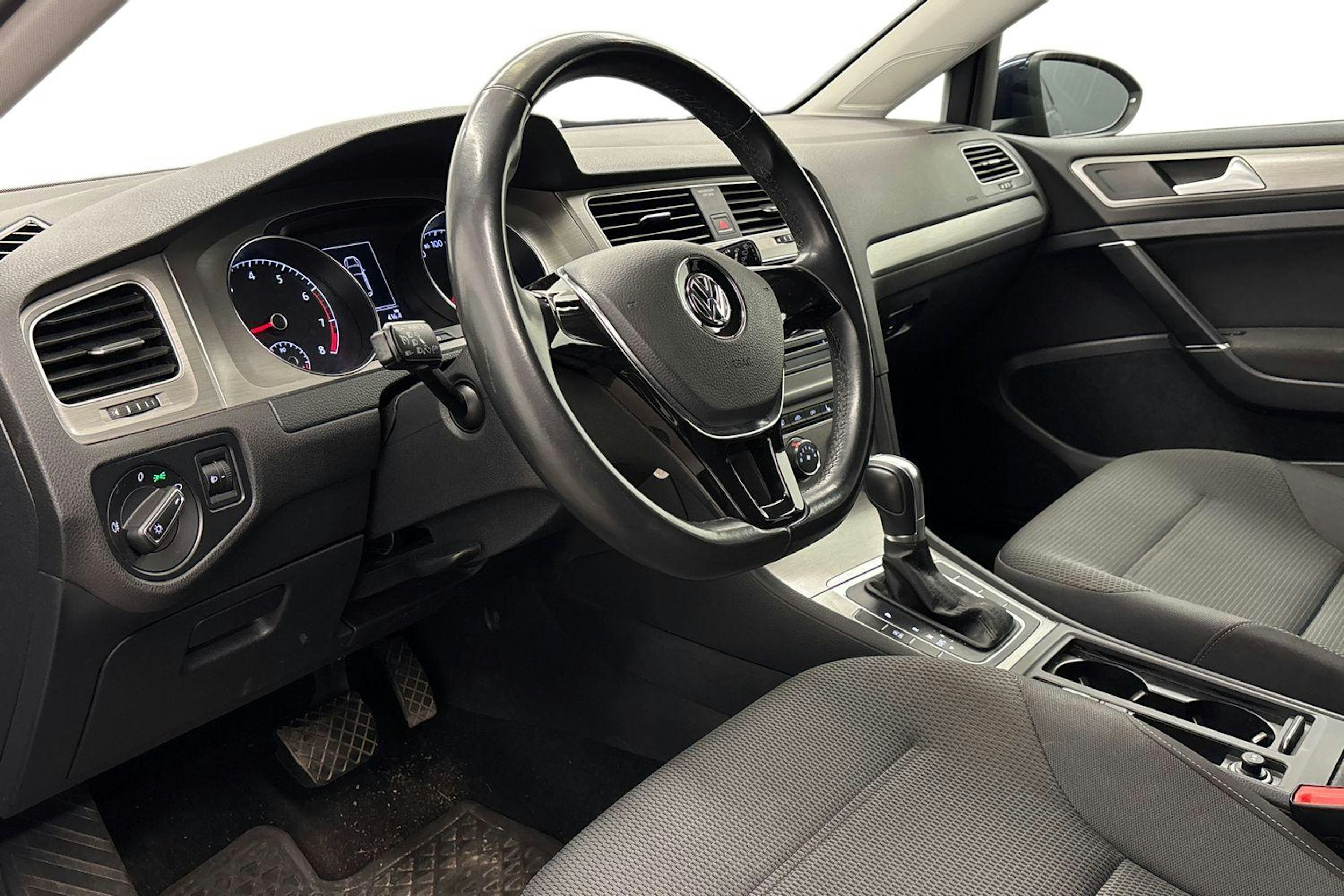 sininen Volkswagen Golf 2016 kuva 3.