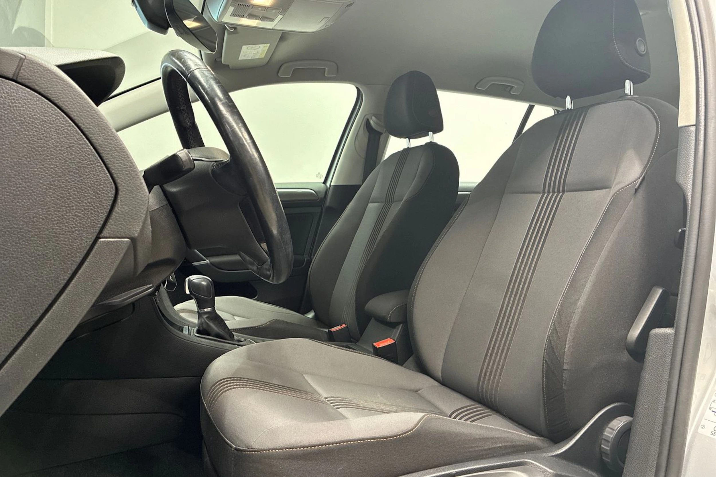 hopea Volkswagen Golf 2016 kuva 22.