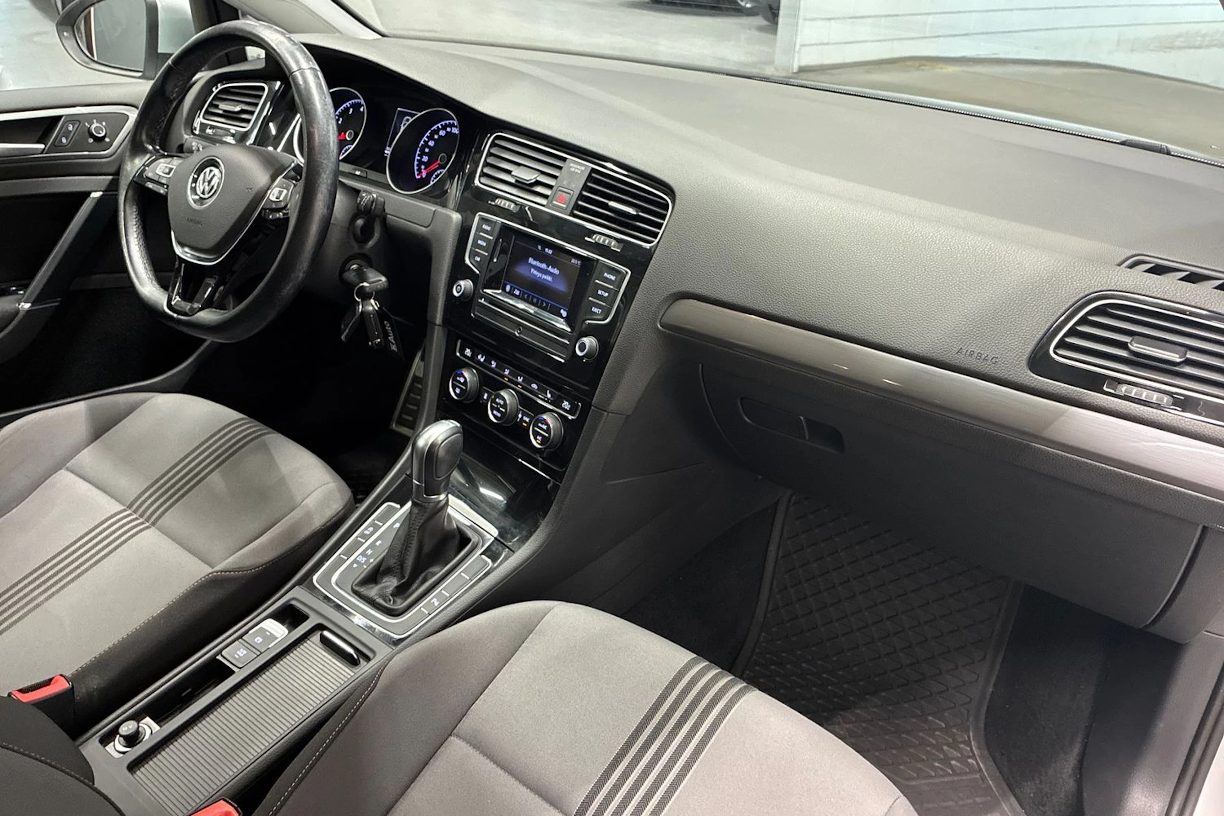 hopea Volkswagen Golf 2016 kuva 26.