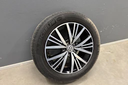 harmaa Volkswagen Golf 2017 kuva 13.