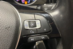 harmaa Volkswagen Golf 2017 kuva 18.