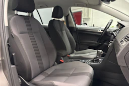 harmaa Volkswagen Golf 2017 kuva 30.