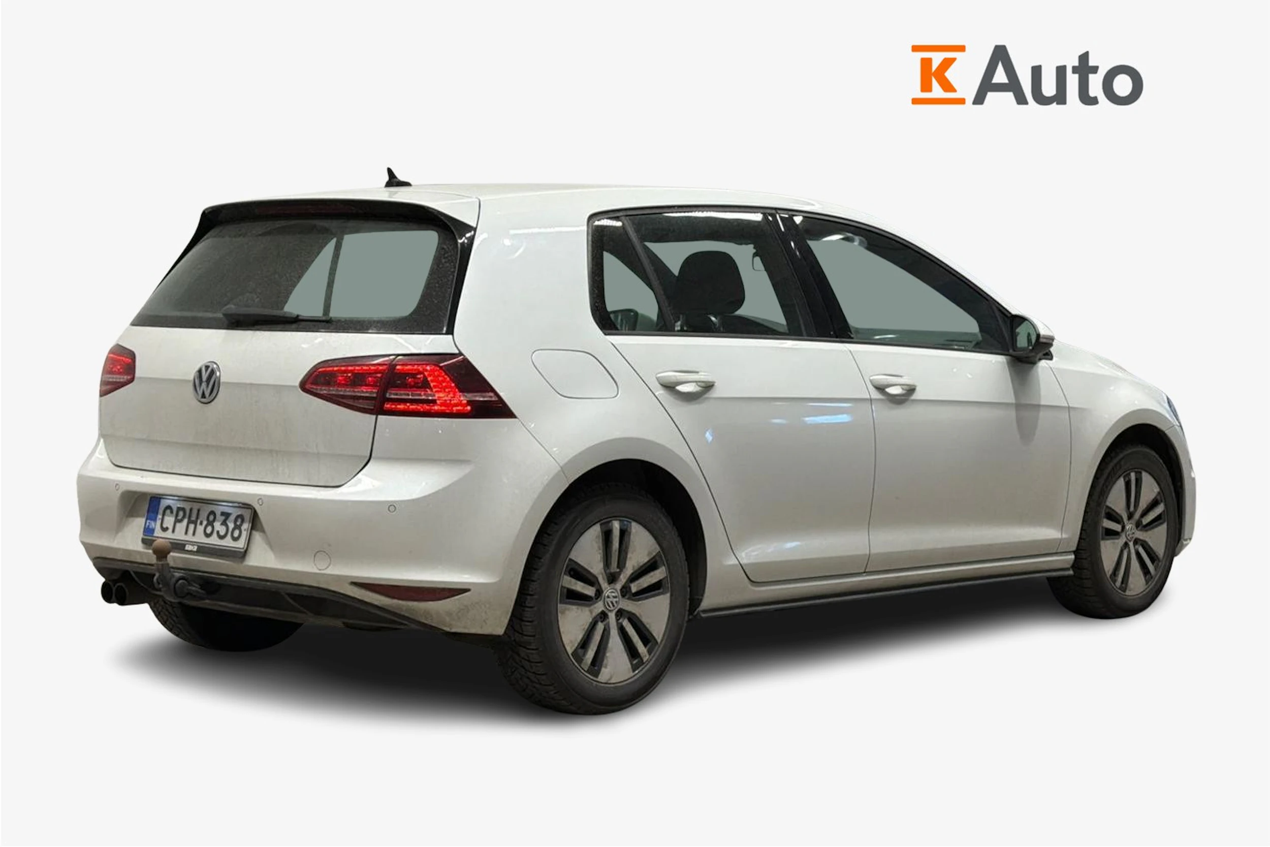 valkoinen Volkswagen Golf 2016 kuva 2.