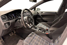 valkoinen Volkswagen Golf 2016 kuva 3.