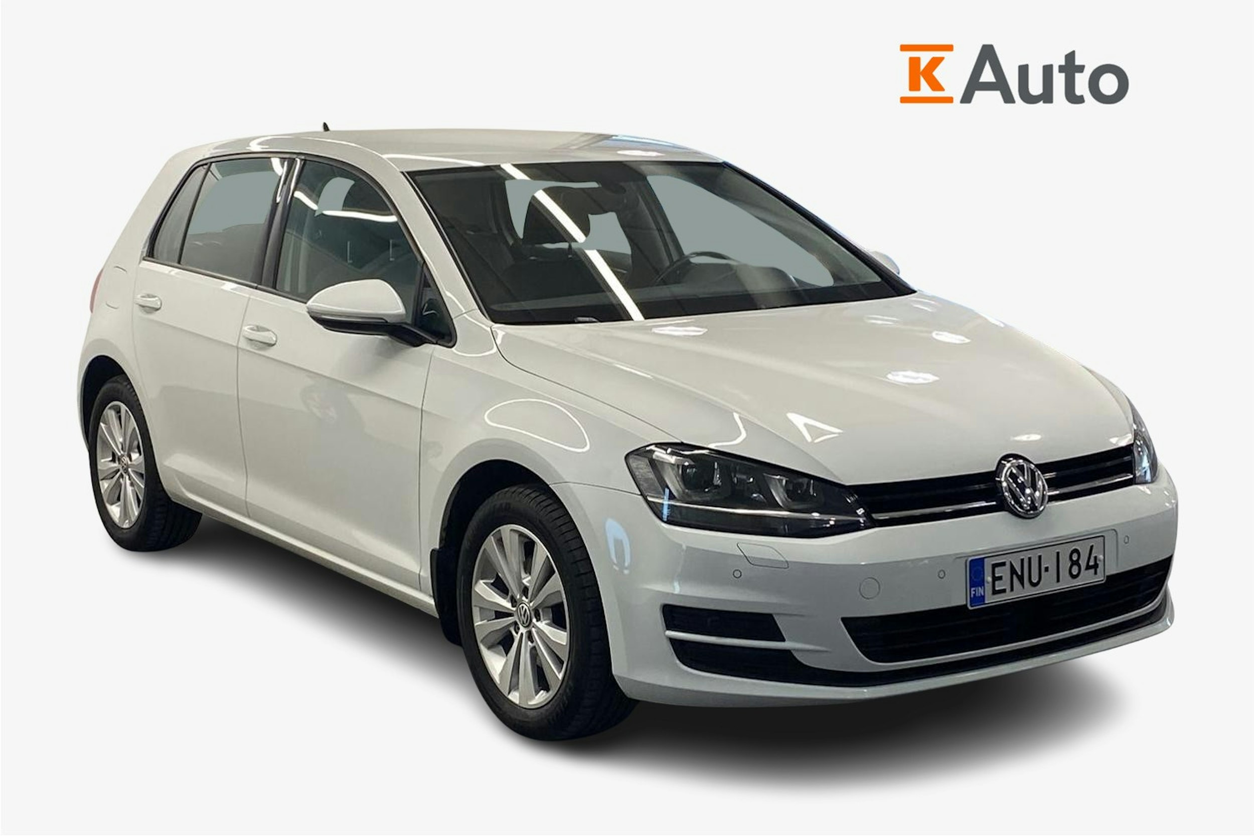 valkoinen Volkswagen Golf 2016 kuva 1.