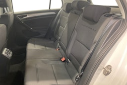 valkoinen Volkswagen Golf 2016 kuva 10.