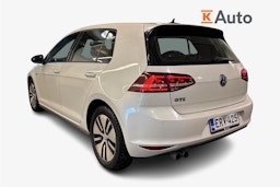 valkoinen Volkswagen Golf 2016 kuva 3.