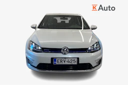 valkoinen Volkswagen Golf 2016 kuva 4.