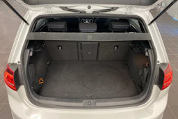 valkoinen Volkswagen Golf 2016 kuva 11.