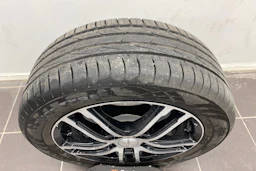 valkoinen Volkswagen Golf 2016 kuva 17.