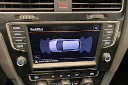 valkoinen Volkswagen Golf 2016 kuva 20.